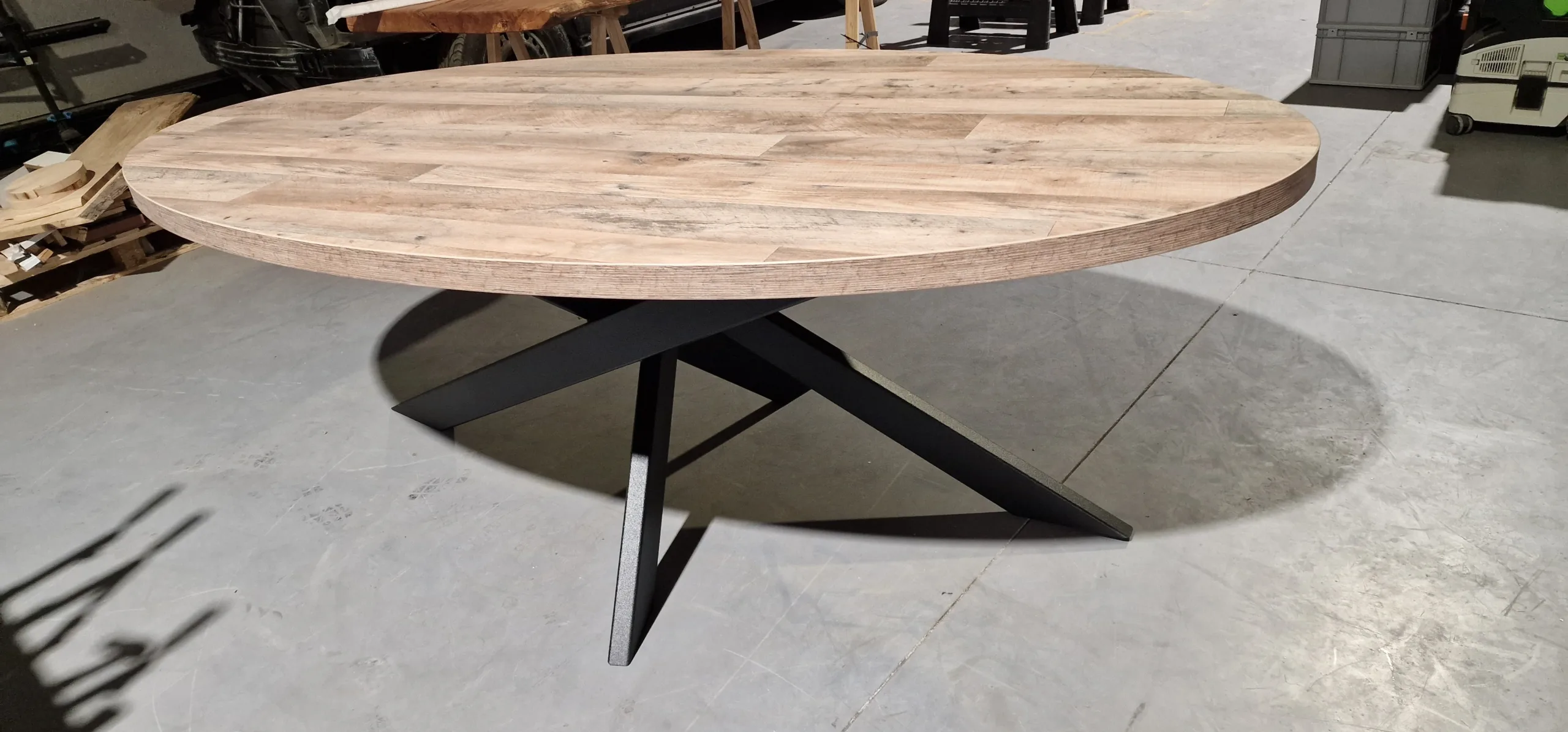 Gekruiste stalen tafelpoot – zwart gepoederlakt Tafelpoot uit metaal